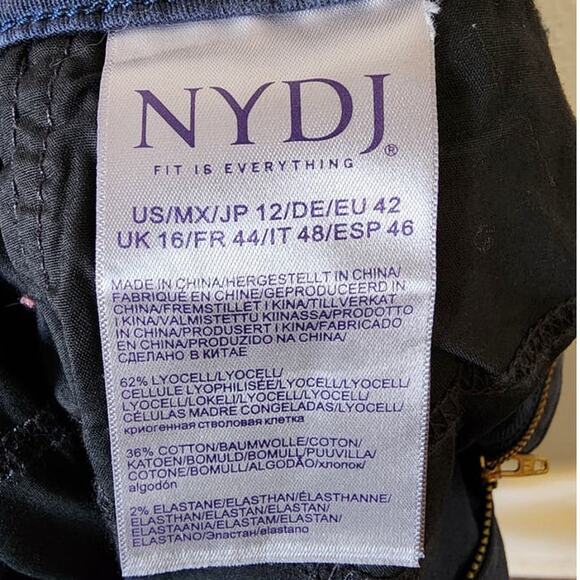 NYDJ Relaxed Bermuda Shorts Oxford Navy 12 NEW - Picture 6 of 12